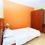 Esmeralda Lägenhetshotell 3*