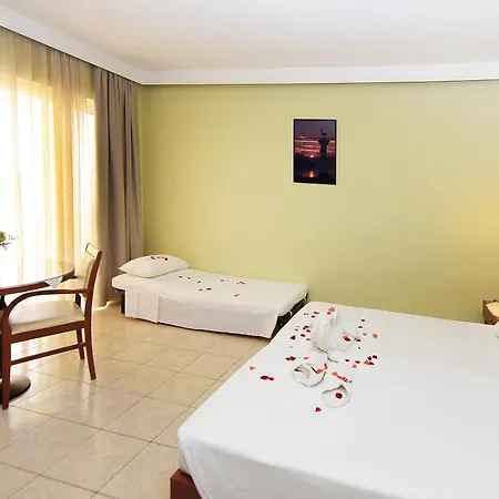 Apart-hotel Esmeralda Kremastí