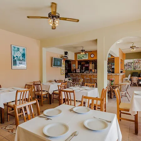 Esmeralda Apart-hotel Kremastí