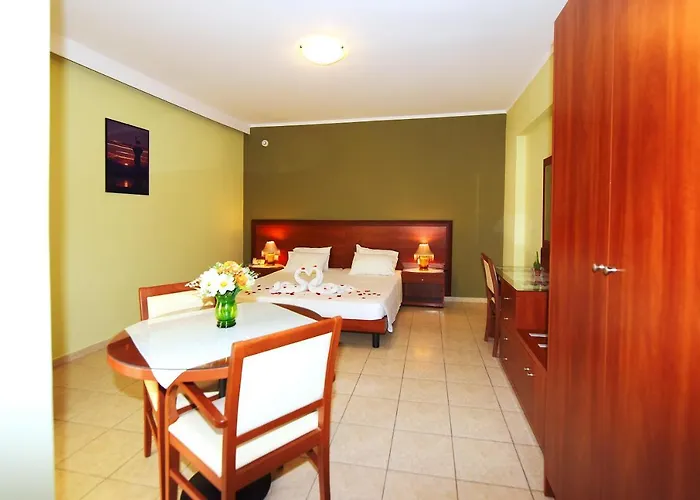 Esmeralda Appart hôtel Kremastí