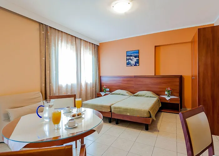 Esmeralda Appart hôtel Kremastí