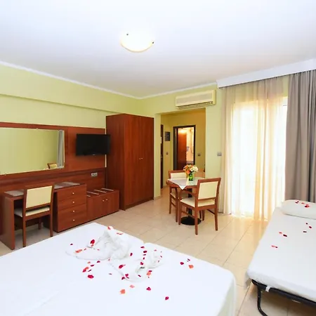 Aparthotel Esmeralda Kremastí