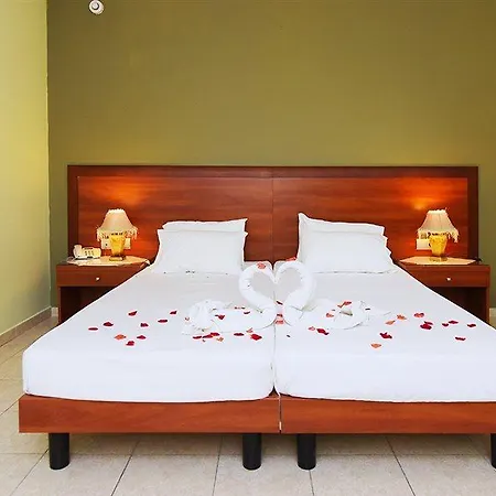 Esmeralda Aparthotel Kremastí