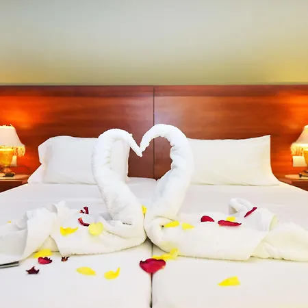 Esmeralda Aparthotel Kremastí