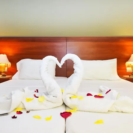 Esmeralda Aparthotel Kremastí