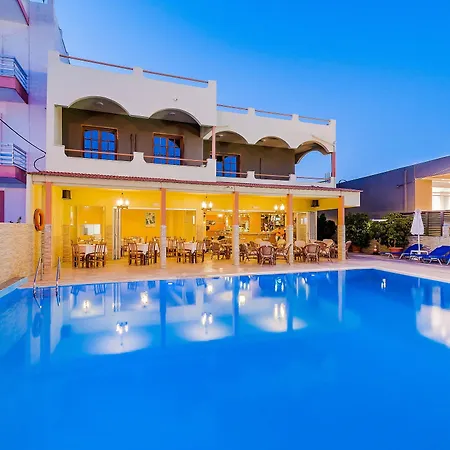 Esmeralda Aparthotel 3*