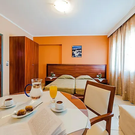 Esmeralda 3* Kremastí