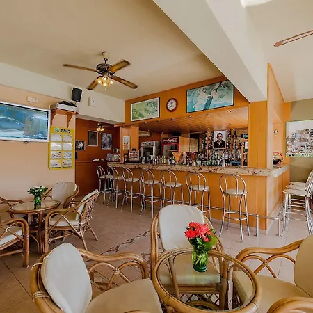 Aparthotel Esmeralda 3*