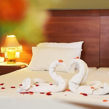 Aparthotel Esmeralda Kremastí