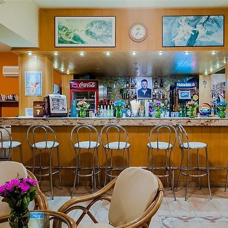 Esmeralda Aparthotel Kremastí