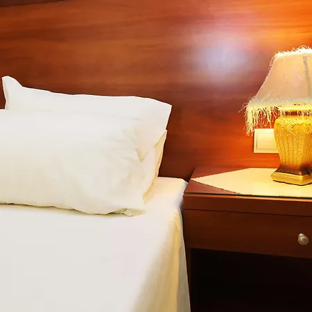 Esmeralda 3* Кремасти