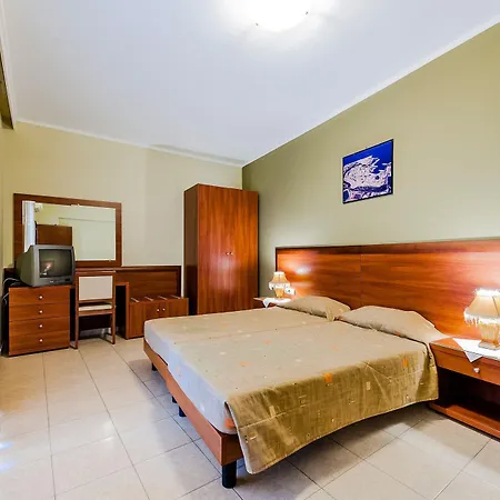 Esmeralda Aparthotel Kremasti (Rhodes)