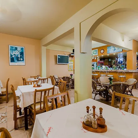 Apartahotel Esmeralda