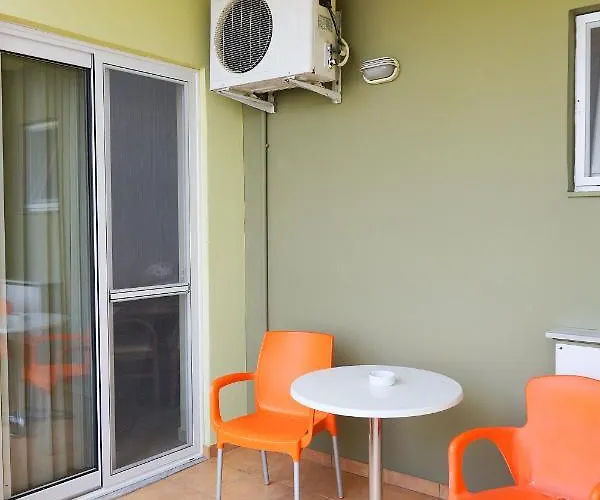 Esmeralda Apartmanhotel