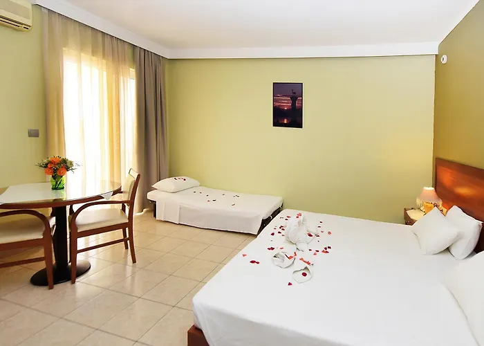 Apartmanhotel Esmeralda Kremasztí