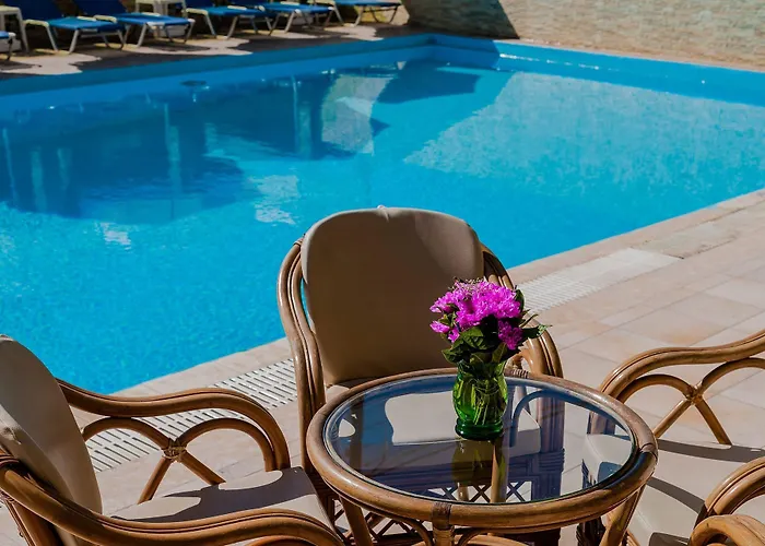 Aparthotel Esmeralda 3*