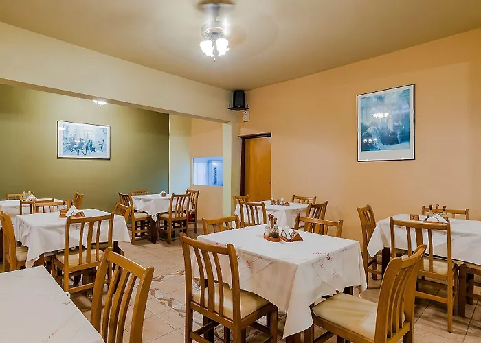 Apartmanhotel Esmeralda Kremasztí