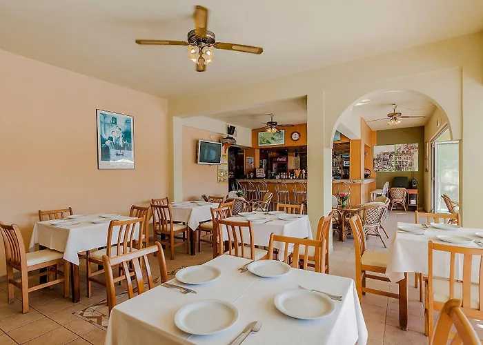 Esmeralda Aparthotel Kremasti (Rhodes)