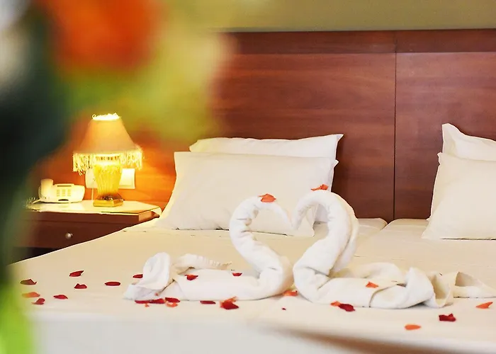 Apartmanhotel Esmeralda Kremasztí