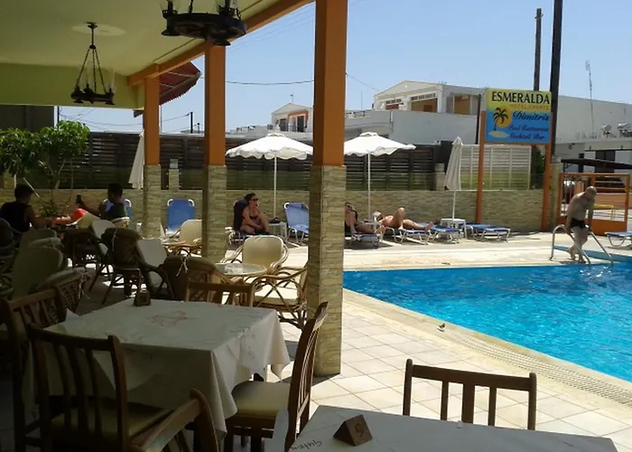 Apartmanhotel Esmeralda Kremasztí